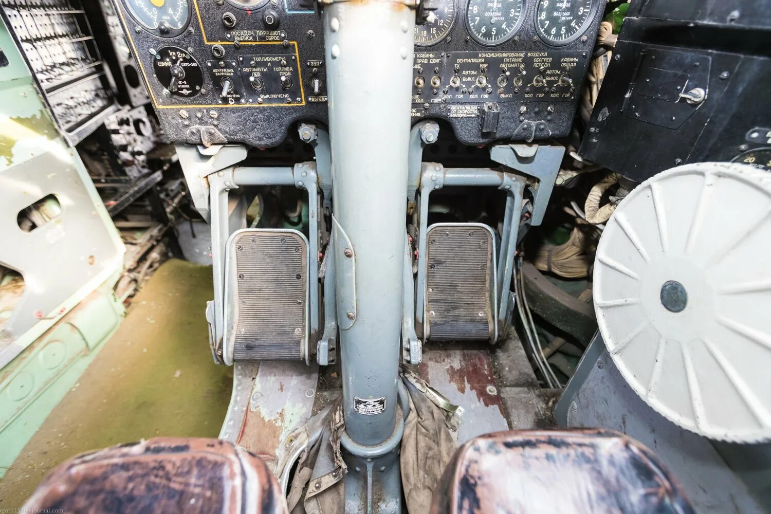 Ту-124 пассажирский. Ту 124 новый. Ту 124 шасси. Ту-124 пассажирский самолёт. Ту-124 салон.