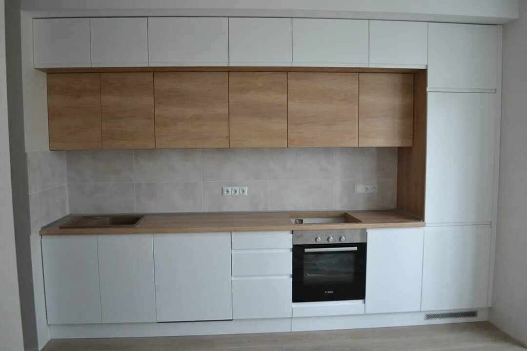 прямая кухня с антресолями. кухонные гарнитуры с антресолью прямые. прямая кухня с антресолями. кухня глетчер с антресолями. кухня икеа с антресолями.