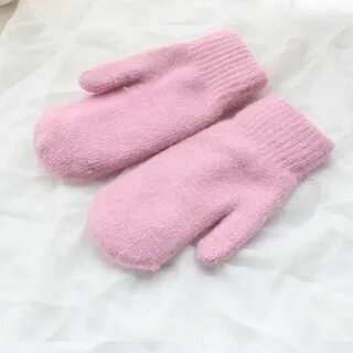 Розовые варежки