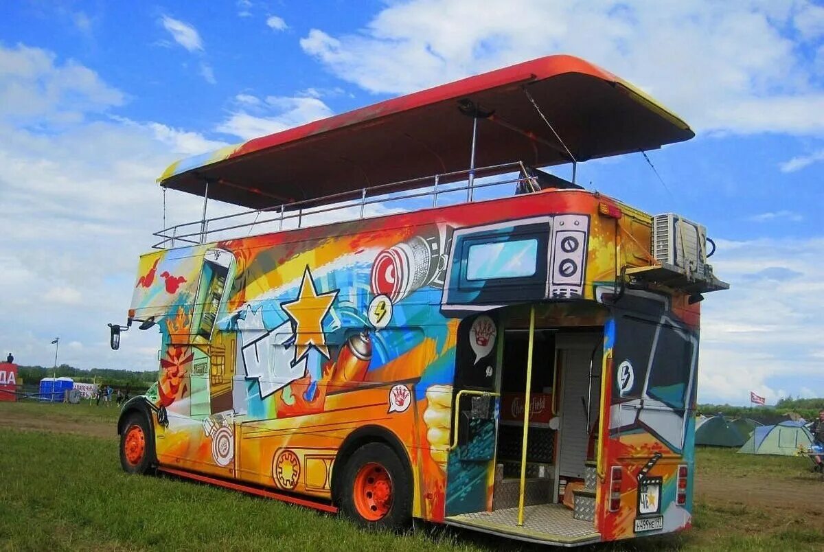 Экскурсионные автобусы для детей. Автобус. Необычные автобусы. Веселый автобус. Классный автобус.