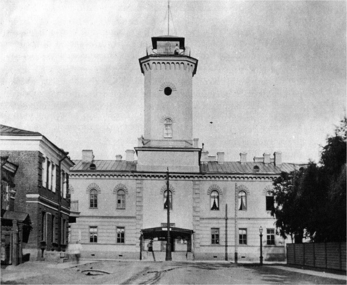 Здания гатчины. Съезжий дом гатчина. городской госпиталь гатчина 19 век. исторические здания г. гатчина. гатчина старый город.
