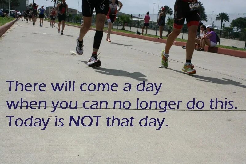 High is when day. Цитаты про бег. running days. world run day. цитаты про бег смешные.