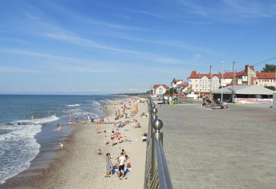 Зеленоградск любуйтесь морем. Балтийское море Зеленоградск Светлогорск. Зеленоградск пляж променад. Калининград - Светлогорск - Янтарный - Куршская коса - Зеленоградск. Калининград Светлогорск Зеленоградск пляж Янтарный.