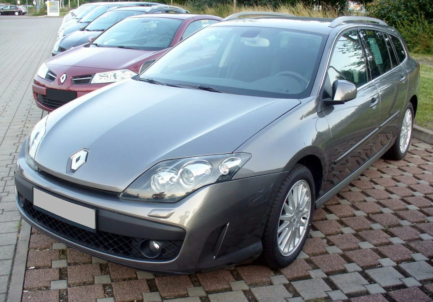 Renault 2.0 отзыв. Рено Лагуна 3 2.0 турбо. Renault Laguna 2 gt. Renault Laguna 3. Renault Laguna 3 gt.