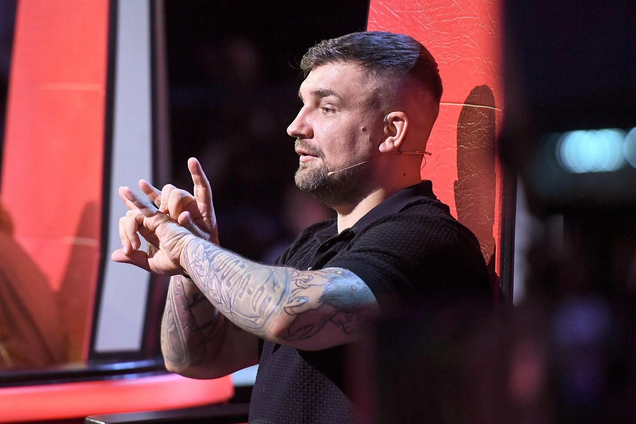 вася баста 2022. баста 2000. баста шоу голос. вася баста. баста лысый.