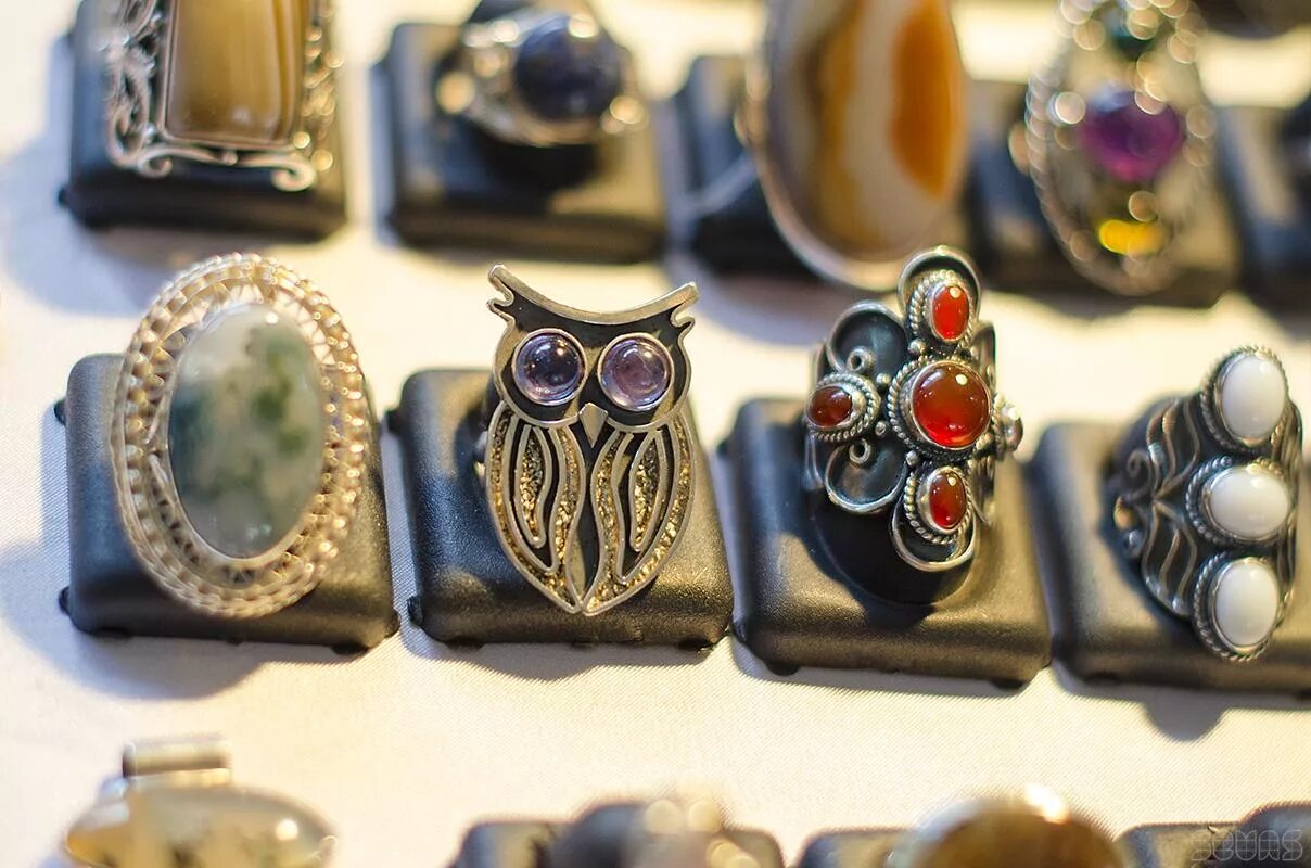 выставка камней в ростове. самоцветы чебаркуль. выставка блеск самоцветов в туле в 2021 году. выставка камней. выставка камней екатеринбург 2022.