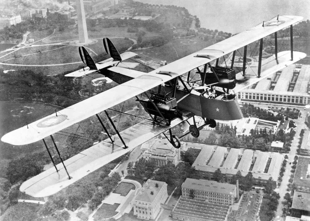 Нортроп yb-35. Старые американские самолеты. Первый американский самолет. Первый американский самолет. P-82 twin mustang.