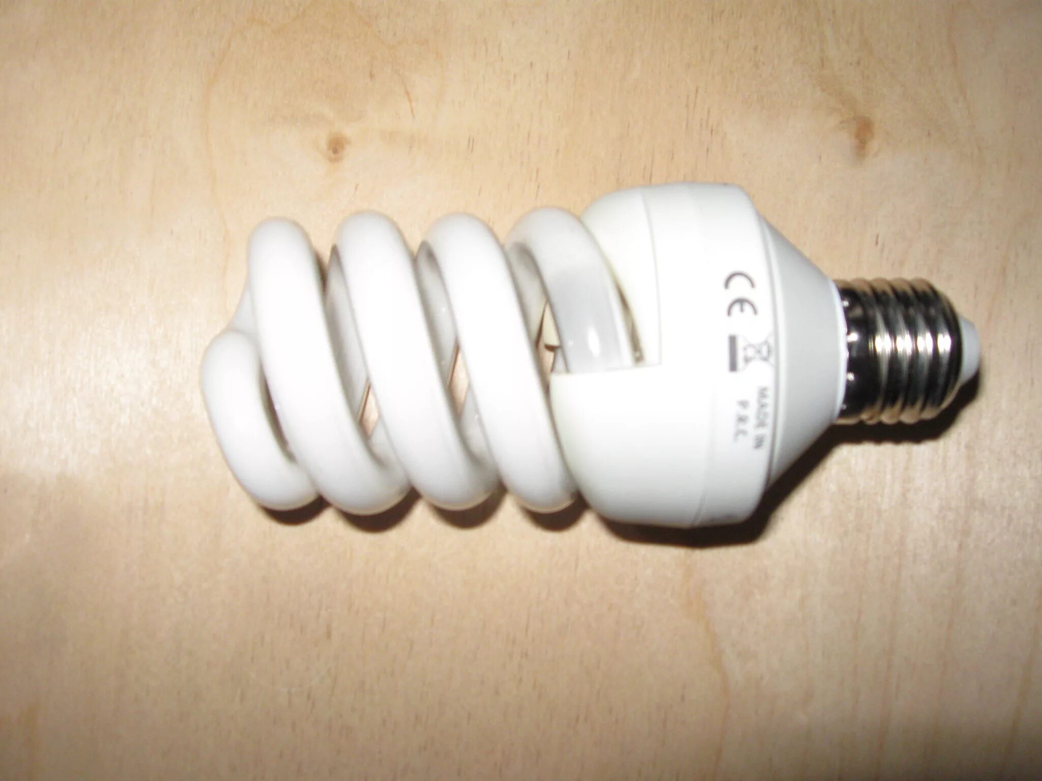 ремонт лампочек энергосберегающих. блок питания энергосберегающей лампы 25вт. блок питания энергосберегающей лампы. ремонт лампочек энергосберегающих. лампа из светодиодов.