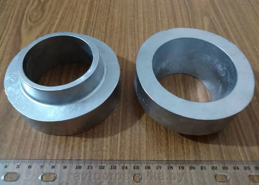Проставки для увеличения клиренса форд фокус 2. Проставки пружин фокус 2. Пооставки под передниепружины форд фокус 2. Проставка пружины ford focus 2. Проставки форд фокус 2 задние.