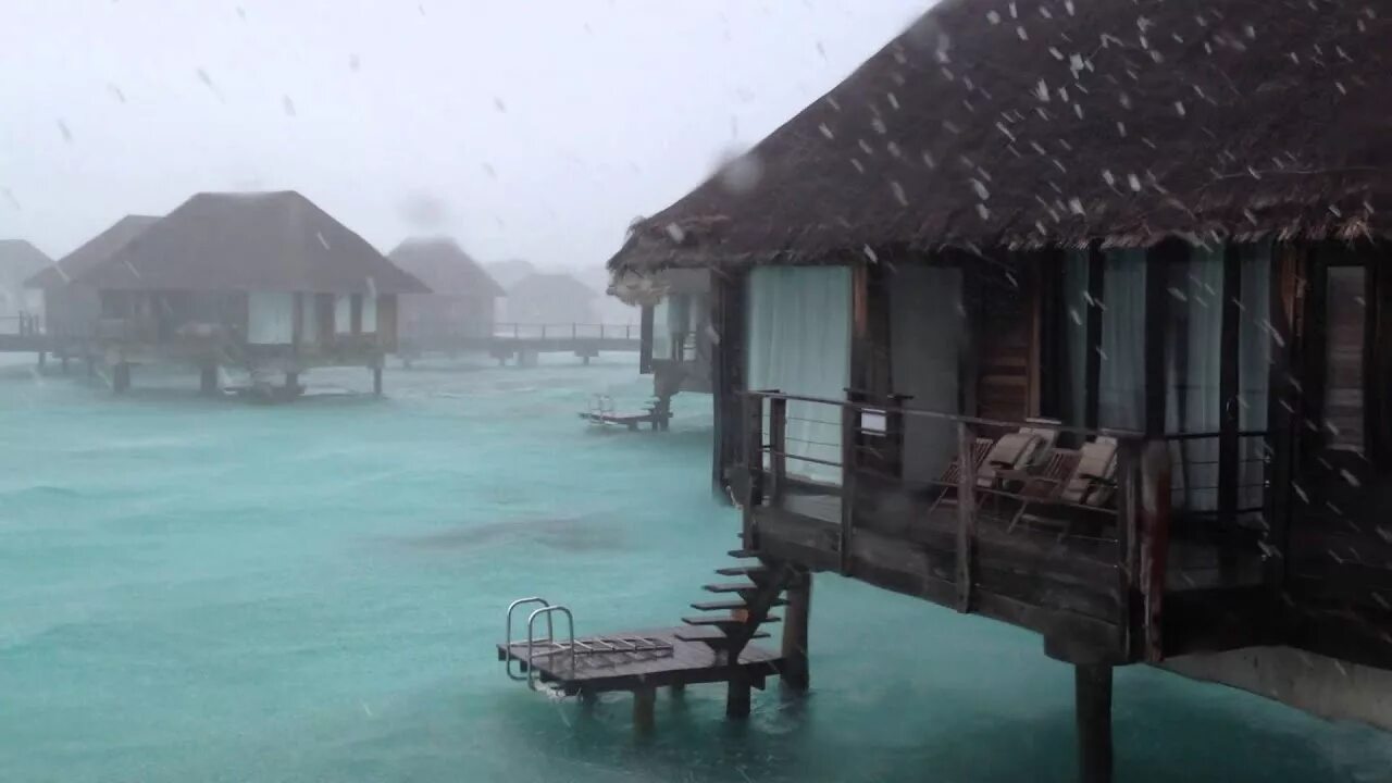 Мальдивы фото. Мальдивы осадки. Климат мальдивских островов. Дождь на мальдивах. Cocoa island мальдивы.