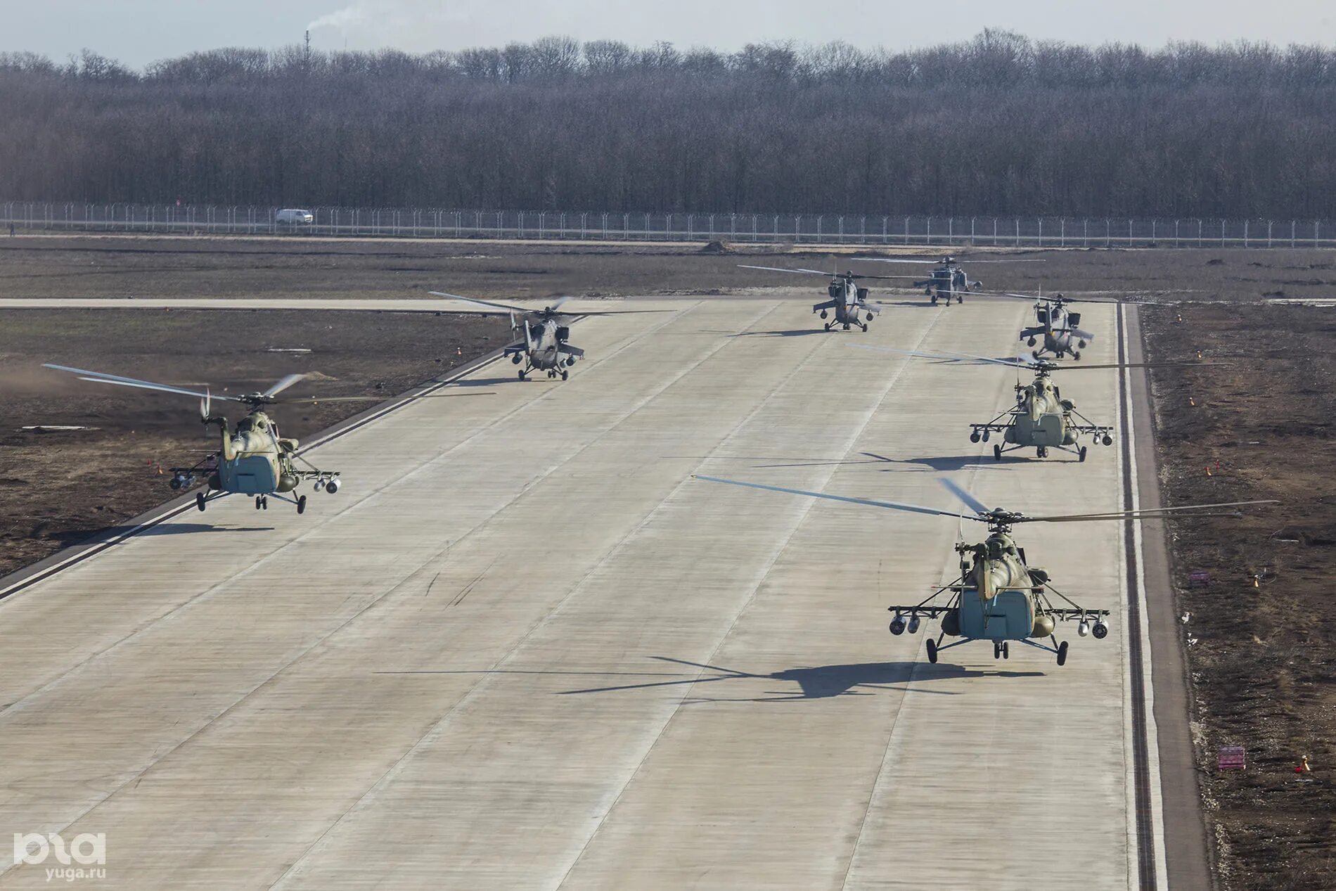 База кореновск. Кореновск Краснодарский край вертолетный полк. 55 Севастопольский вертолетный полк Кореновск Краснодарский край. Кореновск аэродром военный. Аэродром Кореновск Краснодарский край.