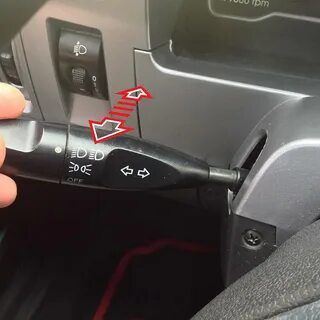 Включается сам ближний свет