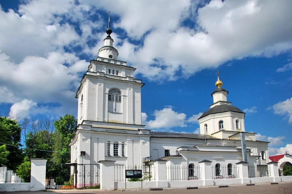 Покровская Церковь Руза. Храм Покрова Пресвятой Богородицы Руза. Город Руза храмы. Доспремичательности города Руза.