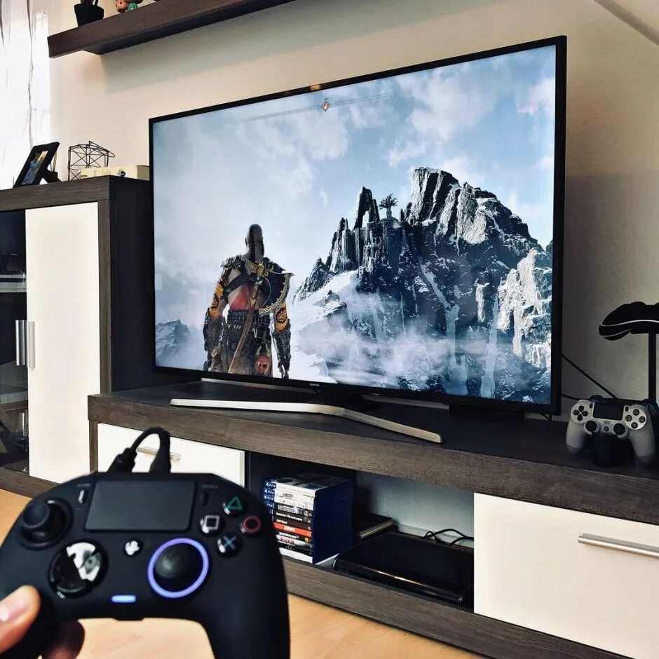 Игровой сетап ps4. Игровая комната сони плейстейшен. Телевизоры для сони плейстейшен 4. Геймер сони плейстейшен. Сони плейстейшен 4 телевизор