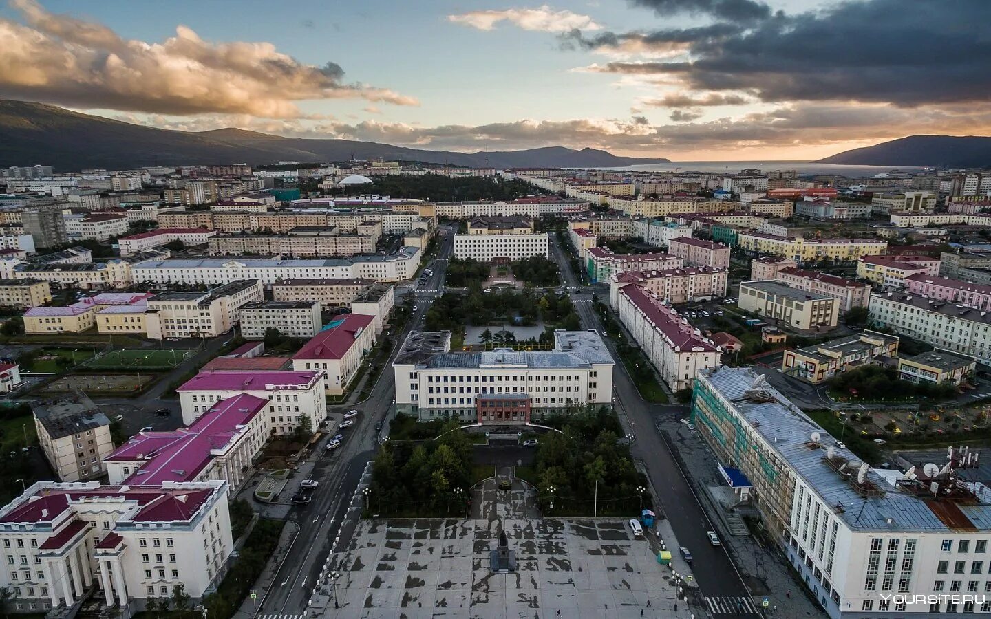 Магадан столица Колымы. Исторический центр Магадана. Магадан центр города. Административный центр Магадан. Бро магадан