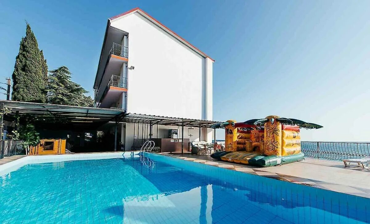 Отель севен лазаревское. Гостиница вилла надежда лазаревское. Свирская дом 21/2 гостевой ирина лазаревское. Свирская 21/2 лазаревское. Дрим хаус лазаревское.