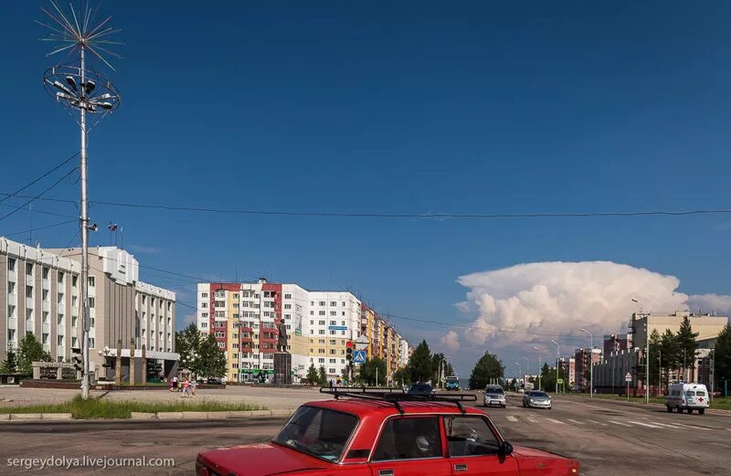 Телефоны г нерюнгри. Город Нерюнгри площадь Ленина. Город Нерюнгри Республика Саха Якутия. Население города Нерюнгри. Нерюнгри фото города.