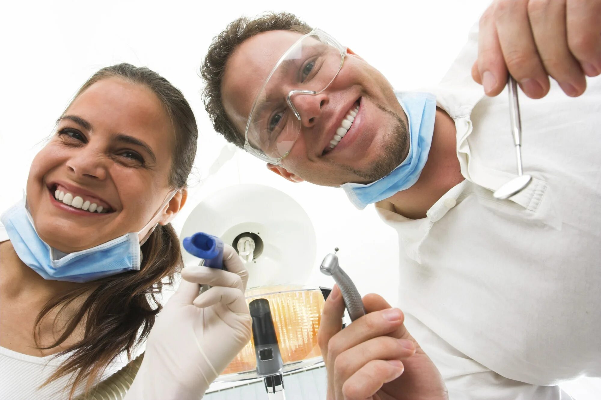 Celebrity going to dentist. беременные у стоматолога. She s gone to dentist. пациент в кресле стоматолога. стоматолог.