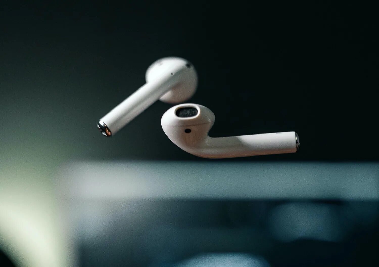 Наушники apple не подключаются. AIRPODS Pro 2. Apple AIRPODS X. AIRPODS на черном фоне. AIRPODS 3 на фоне.