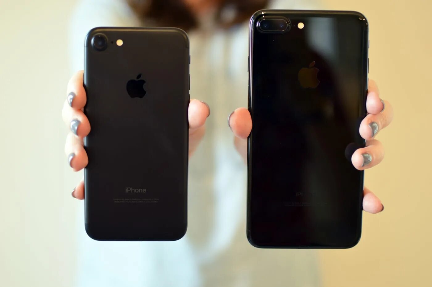 Iphone 7s. айфон 7 и айфон 7 плюс. Iphone 7 v iphone7 plus. сравнение 7 и 7 plus. Iphone 7 и 7 plus.