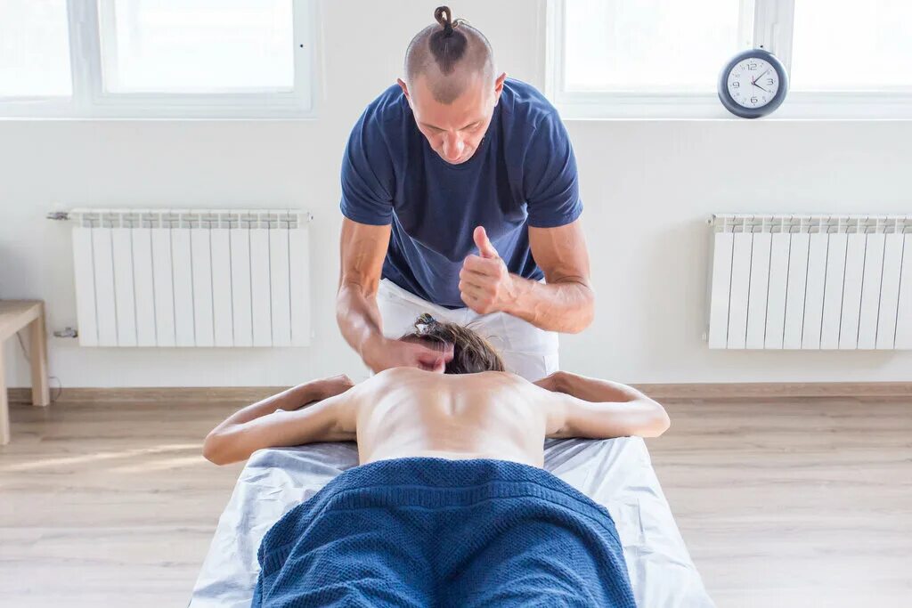 Brother massage. Виталити массаж. Массаж в России. Массажный салон Виталити Новогорск.