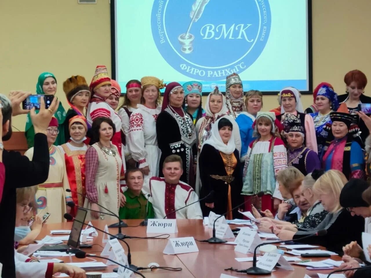 Учитель родного языка. Учителя родного языка ямала. Кинетова марина каральбиевна. Конкурс лучший учитель родного языка. Коми мастер-классы.