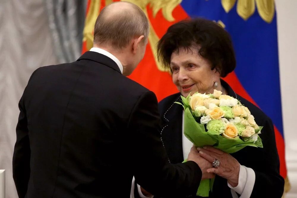 герой труда. герой социалистического труда ссср. вручение медали дементьева. поляков герой труда. золотая звезда героя труда россии.