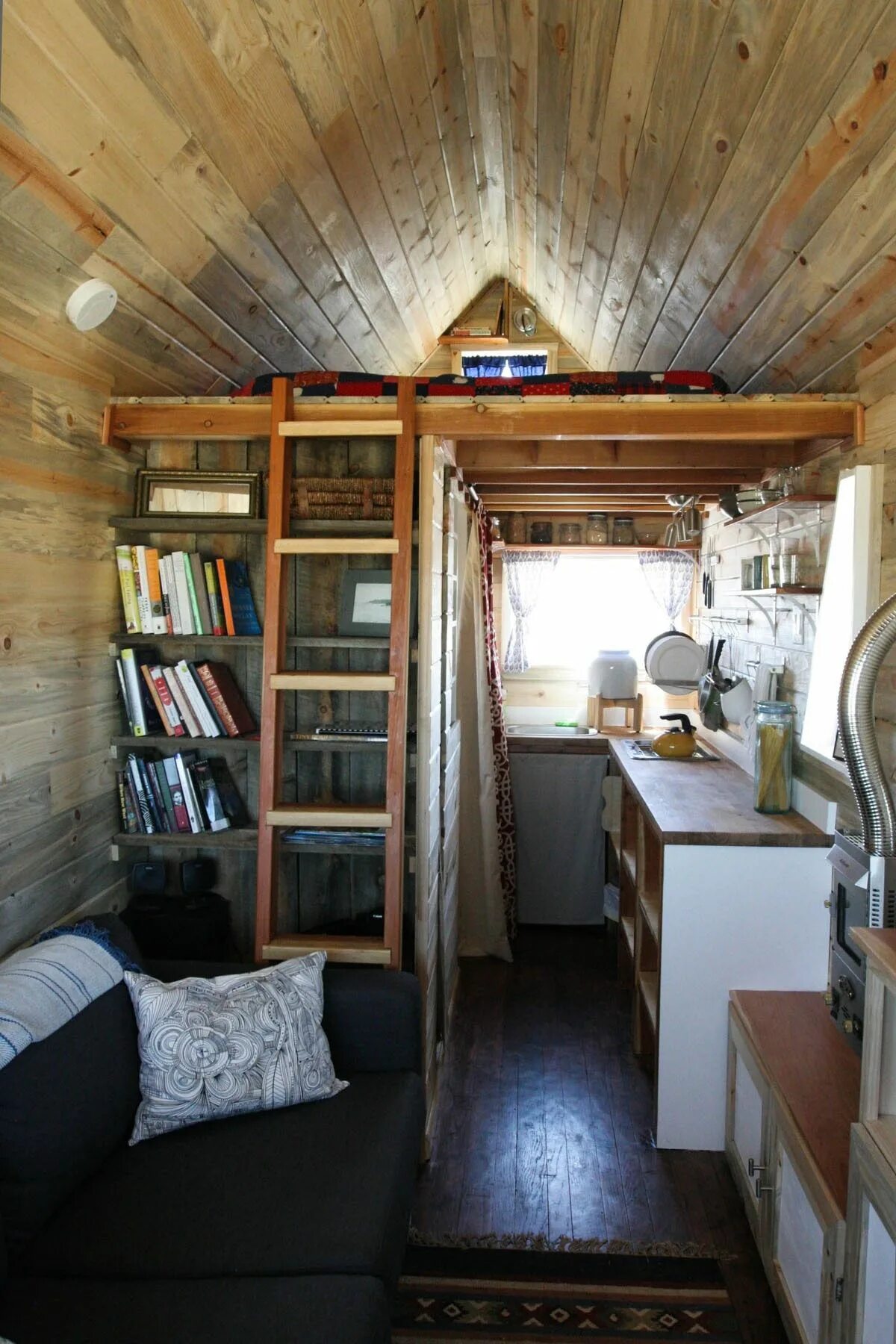 Тини хаус 4х6. Tiny house интерьер. Маленький домик тини хаус. Tiny house планировки. Маленькие дома 5 9.