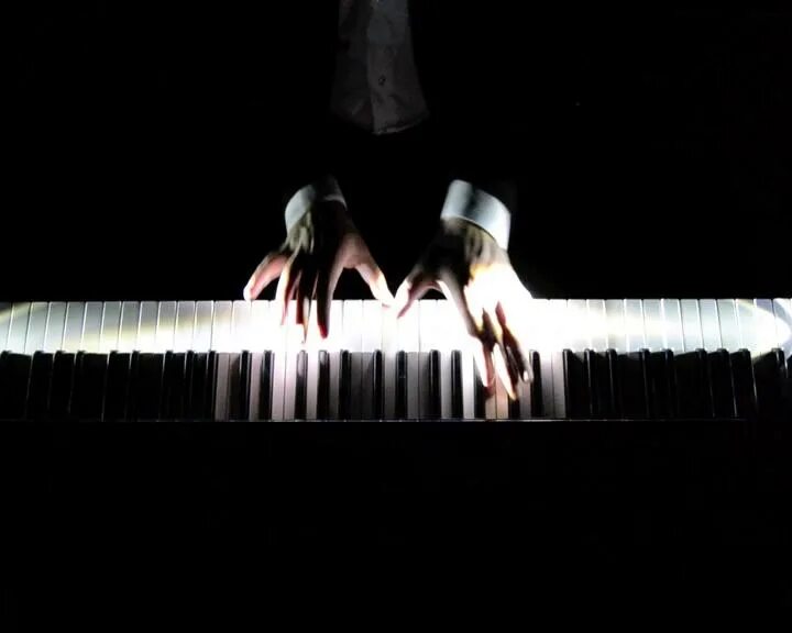 Клип посвящение. Клип зима в сердце моя мишель актеры. Клип посвящение. Слишком мало слов ради славы клип. Посвящение кругу песня.