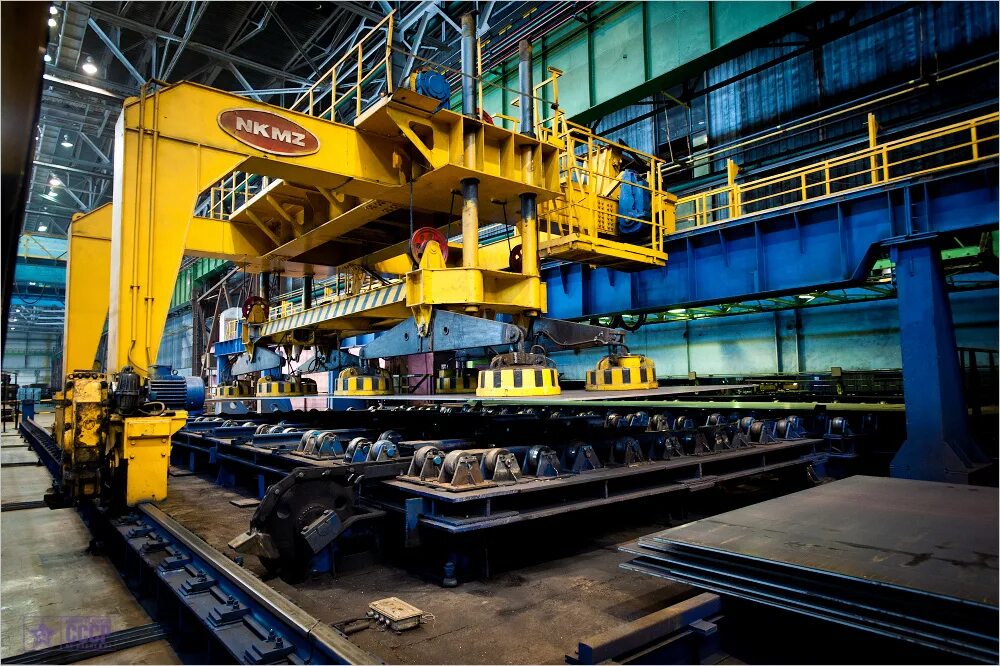 Завод внутри. Омк инжиниринг. Boiler engineering company. Покровский трубный завод. Инжиниринг компания.