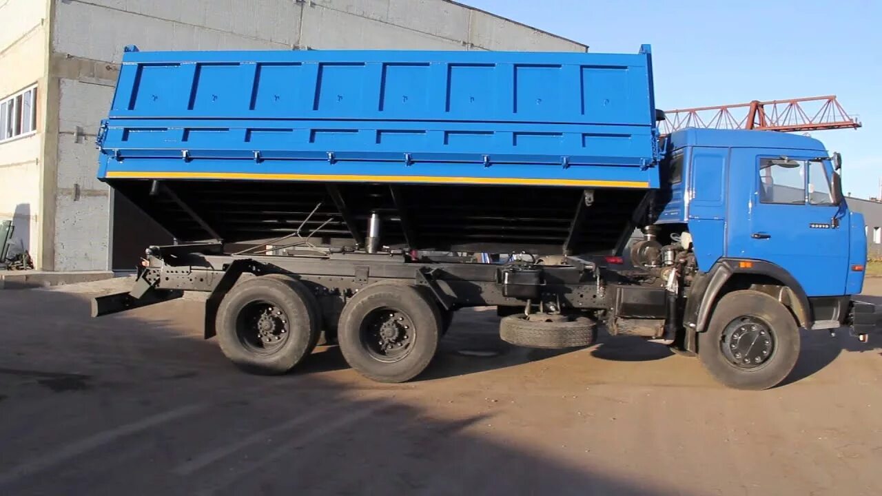 Камаз 53215 сельхозник. Камаз 65115 бортовой зерновоз. Камаз синий 53215. Кузов 53215. Камаз 53215 бортовой с прицепом.