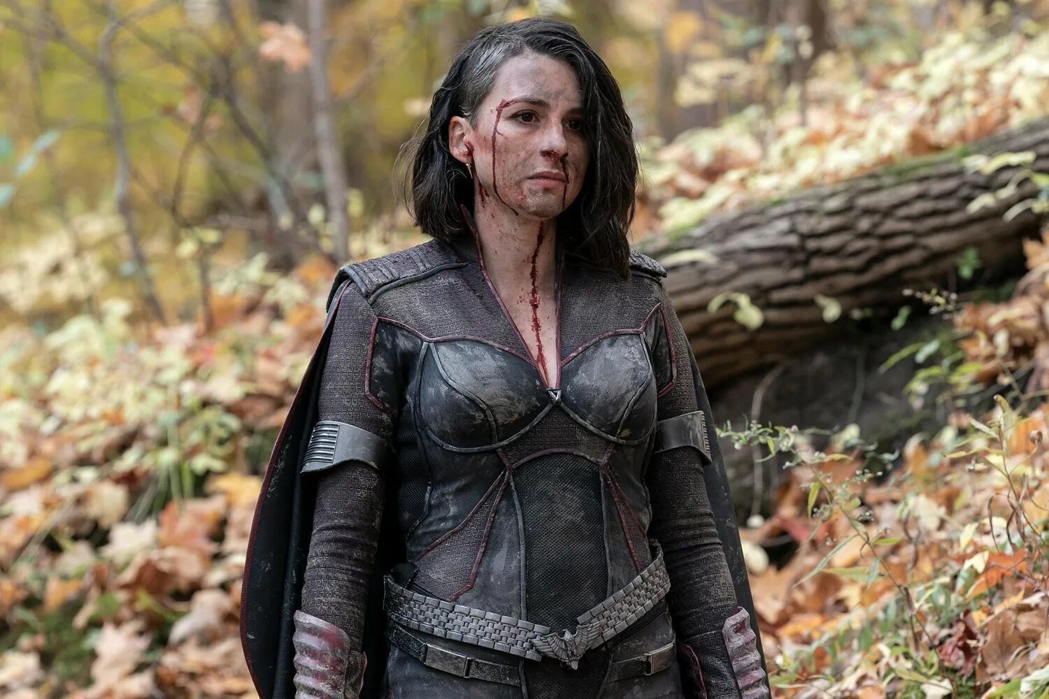 Создатель злодейки айла. Как злодейка может выжить как святая. Любимая принца злодейка. Манхва. "dimly" манхва.