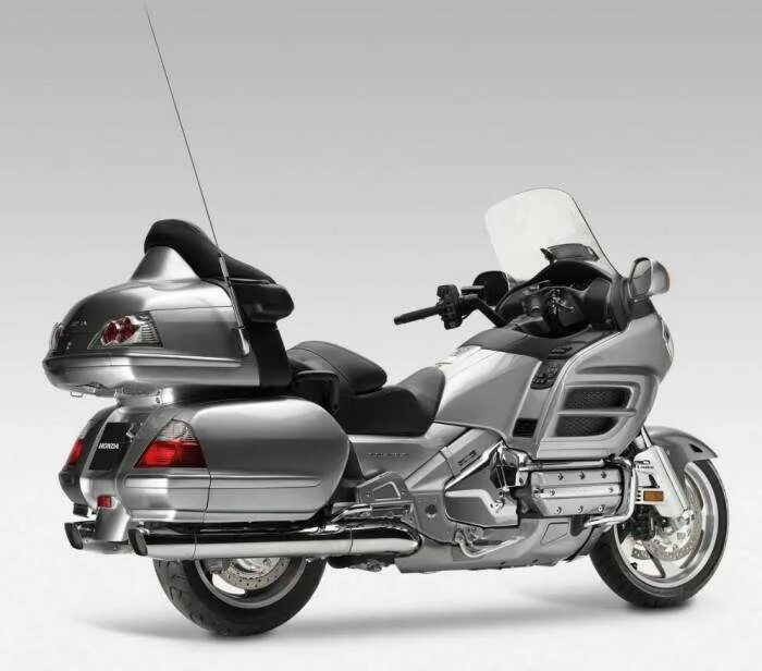 Goldwing 1800. Honda Gold Wing 2009. Honda gl1800 Gold Wing. Honda Gold Wing 1800. Хонда Голд Винг 2008.