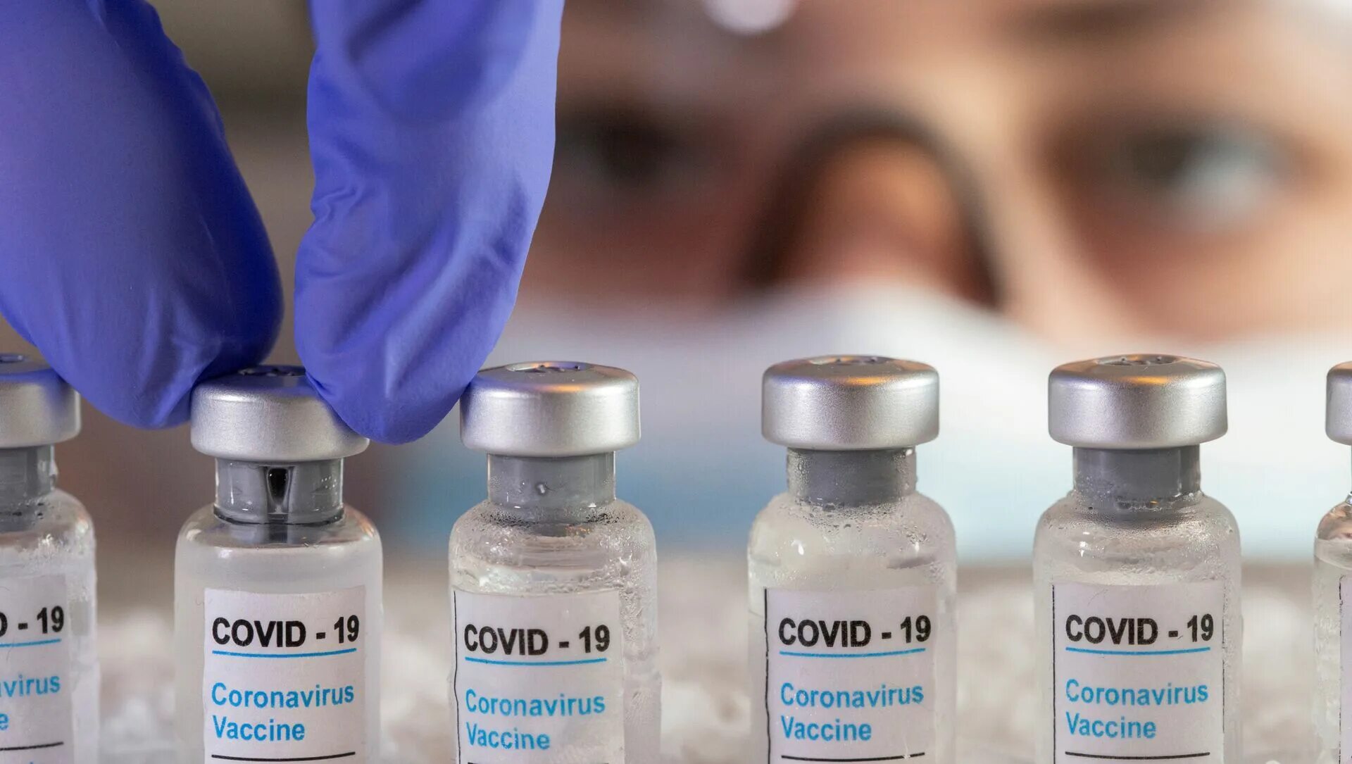 Вакцина от Covid-19. Covid vaccine Covid - 19 vaccine. Вакцина картинки. Вакцинация от коронавируса.