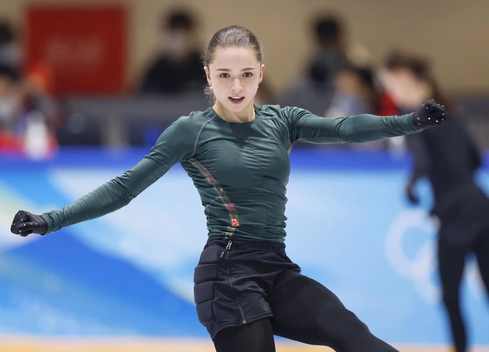 Валиева последнее выступление 2025. Камила валиева фигуристка 2025. камила валиева фигуристка олимпиада 2025. камила валиева олимпиада 2025. олимпиада 2025 камила валиева александра трусова.