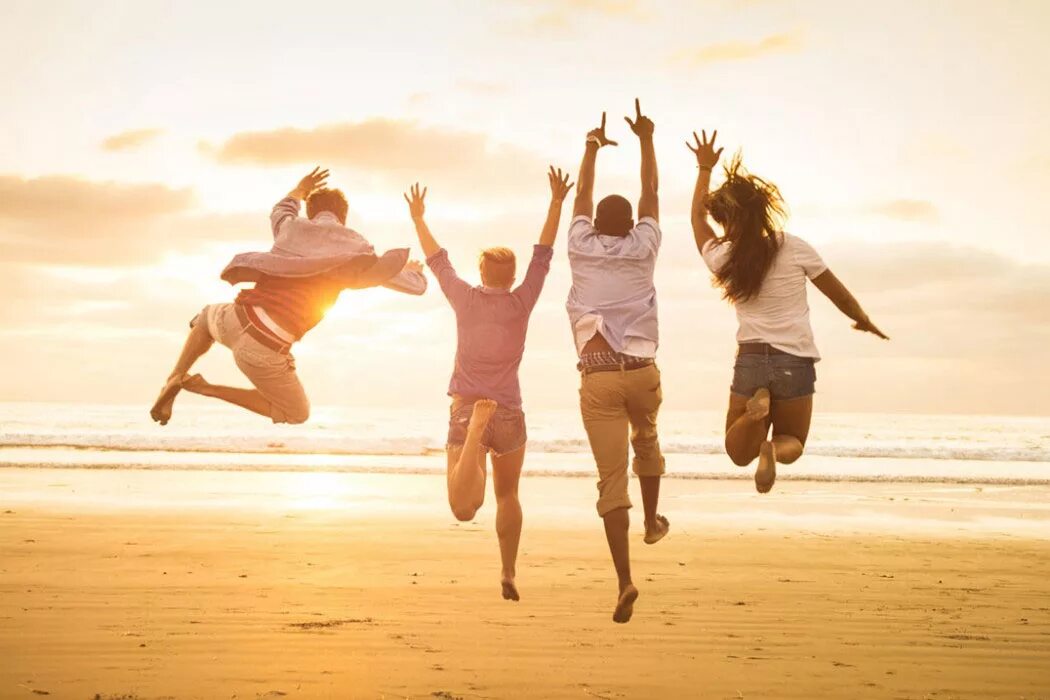 Happy our day. Изображение семьи. Семья радость. Радость счастье веселье. Обои для папы.