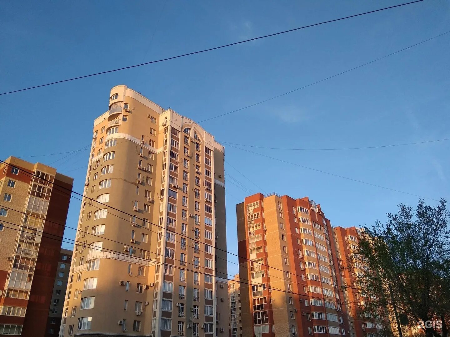 Оренбург ул. Ул просторная 19. Ул просторная 19. Ул просторная 19. Просторная 19/1.