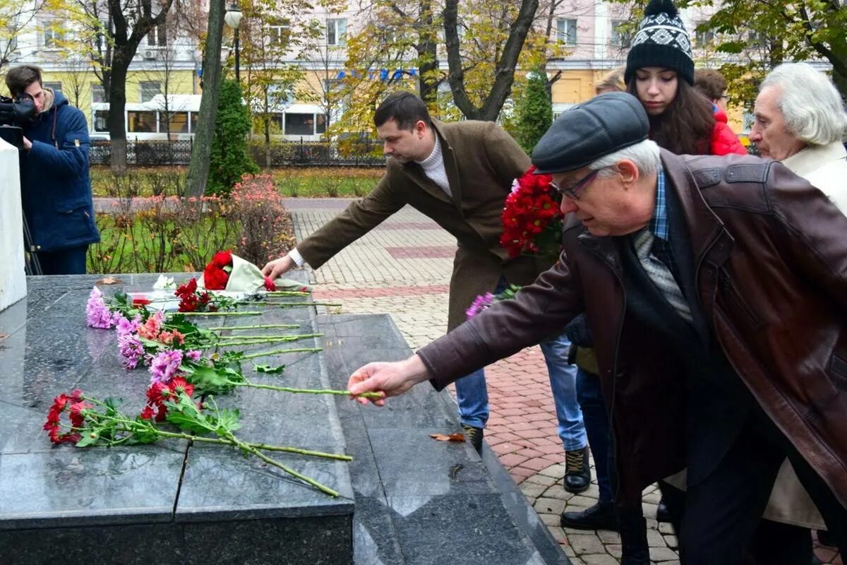 Россияне памяти алексея. Артист Воронеж.