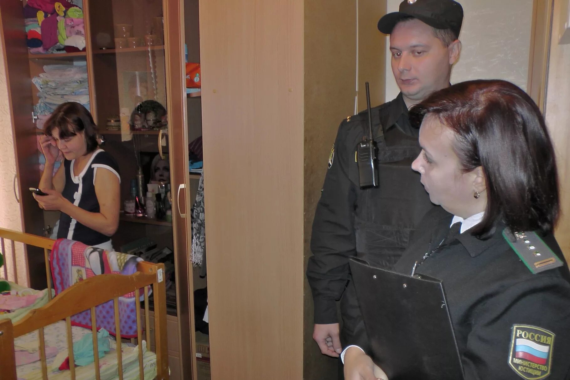 Сотрудницы пдн ноги. Пдн приходили домой. Неблагополучные семьи саратова. Пдн краснотурьинск. Рейд инспекторов пдн.