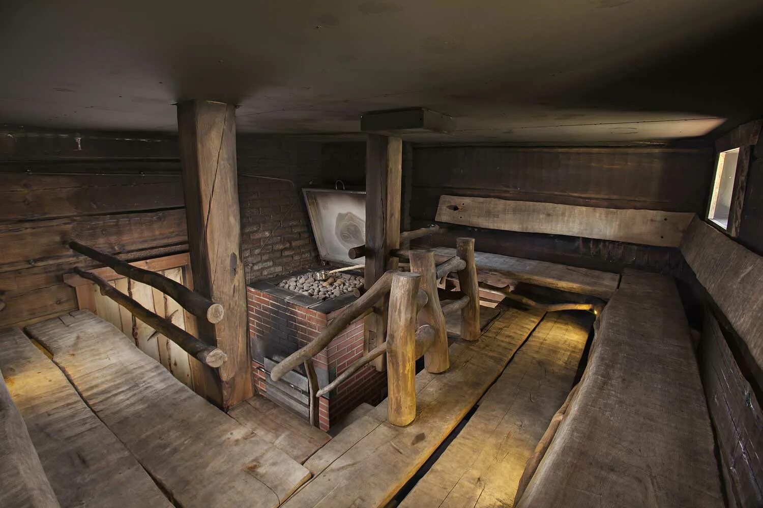Баня-землянка технология. Интерьер землянки. Баня блиндаж. Баня блиндаж. Землянка лисья нора на алтае 2020.