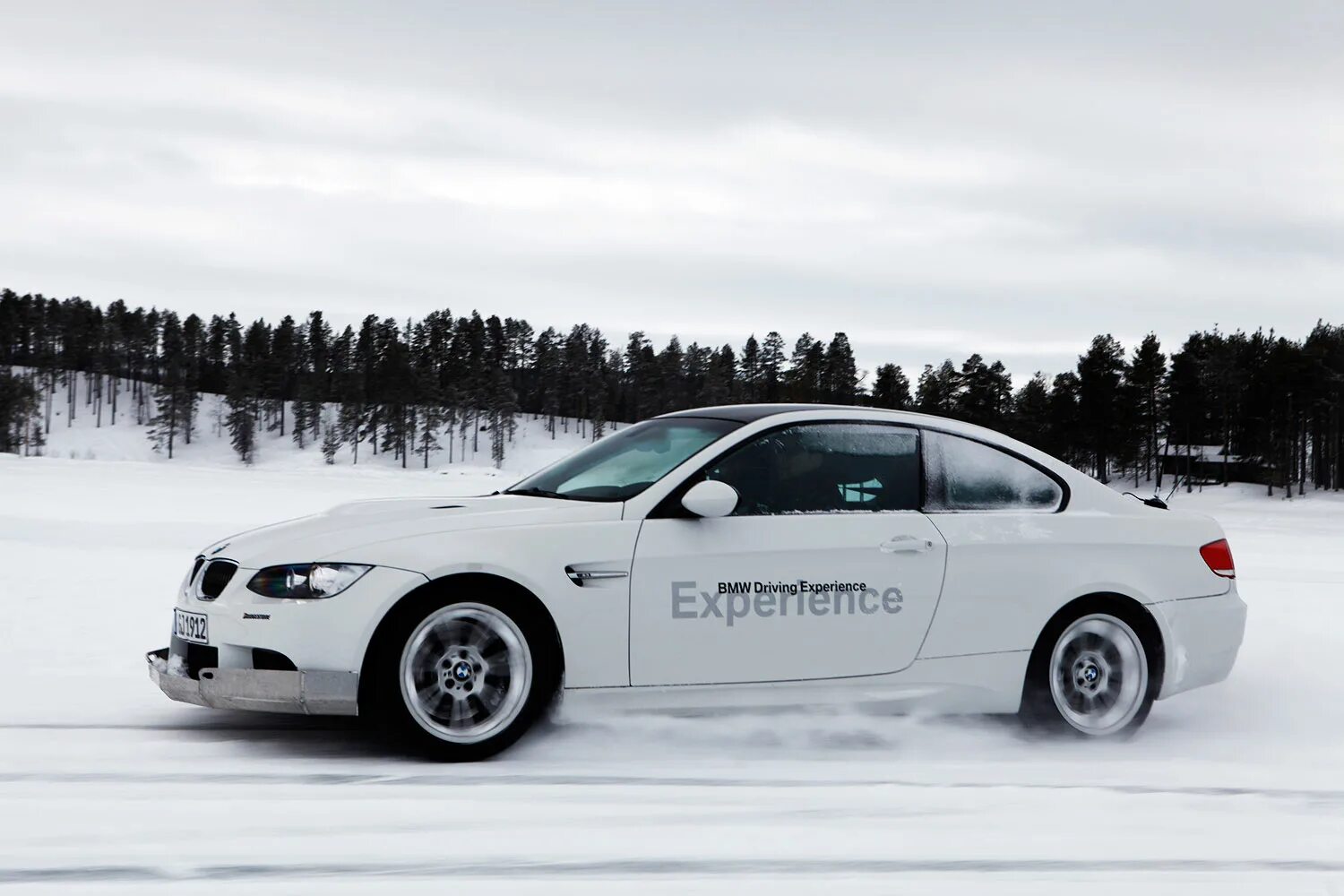 Bmw m4 1990. бмв драйвинг экспириенс. бмв экспириенс. Driving a bmw. рамки bmw driving experience.