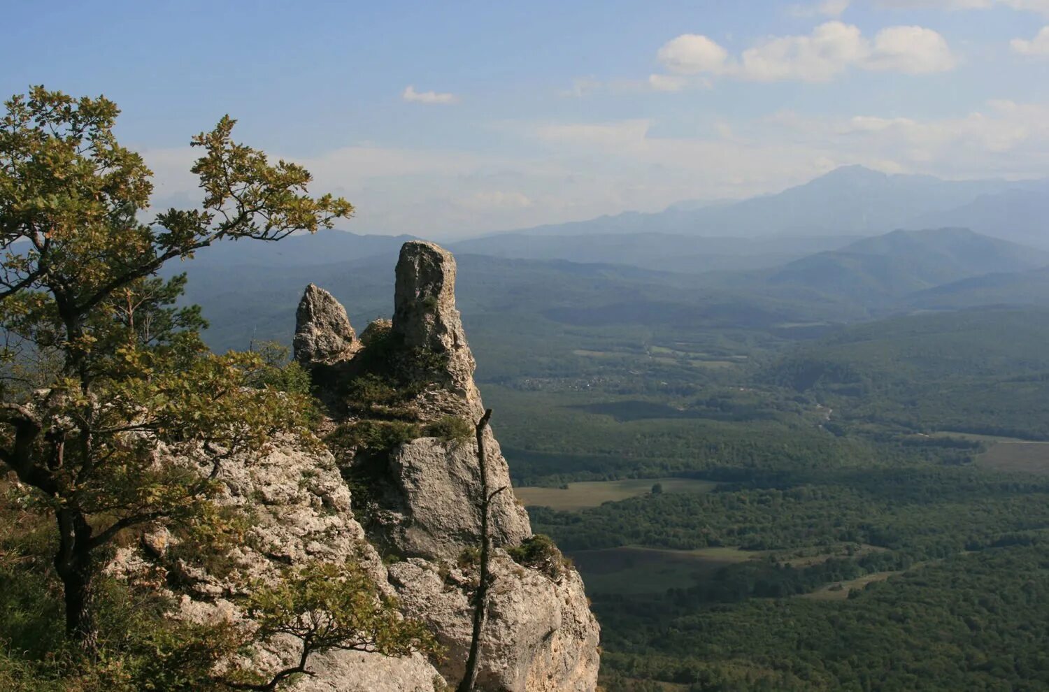 даховская скала чертов палец. майкоп станица даховская. уна коз даховская. даховская скала чертов палец. гора чертов палец адыгея.