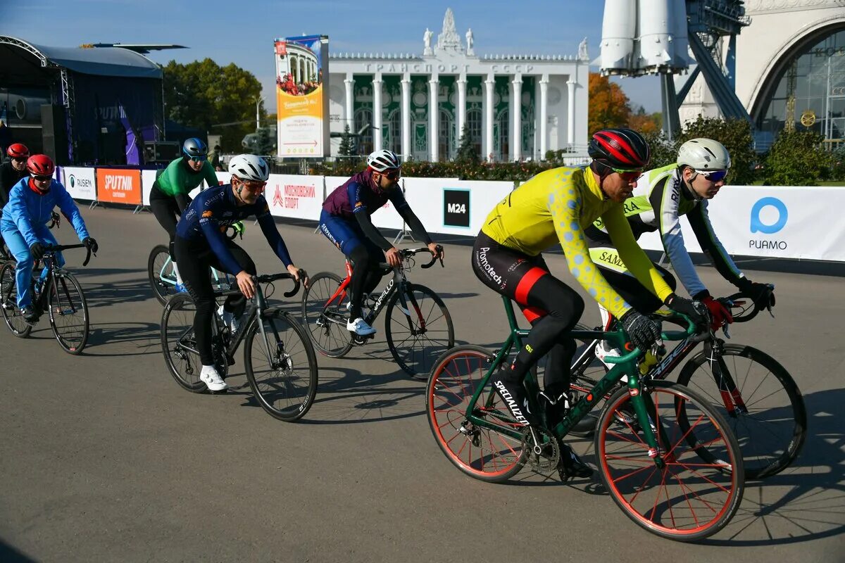 Велоспорт москва. Фвср по велоспорту москва. Ла страда 2023 москва. Велоспорт москва. Велотрек крылатское открытый.