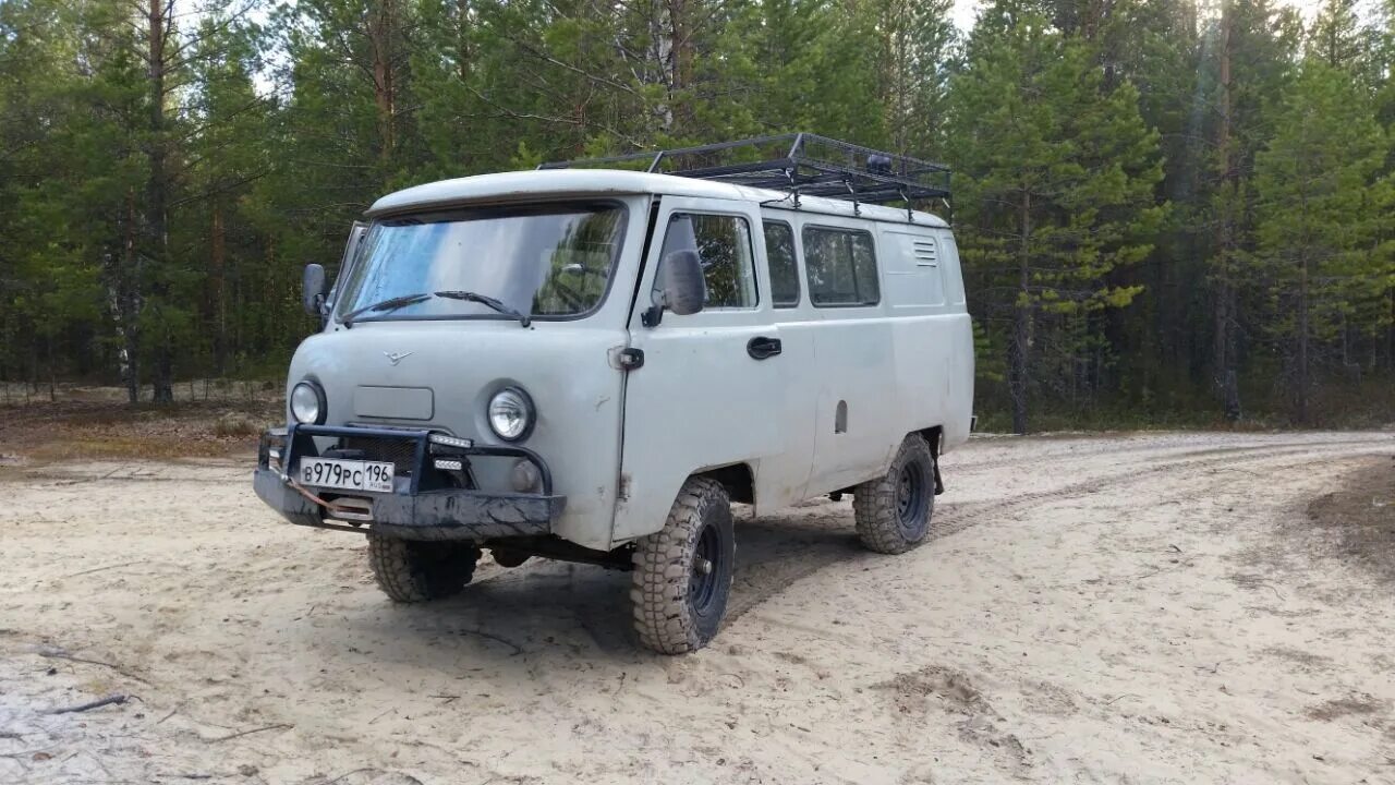 Буханка на сафари 510. Уаз 2206 грязевая резина. Буханка сафари. Уаз буханка safari 500. На уаз буханку форвард сафари 33.