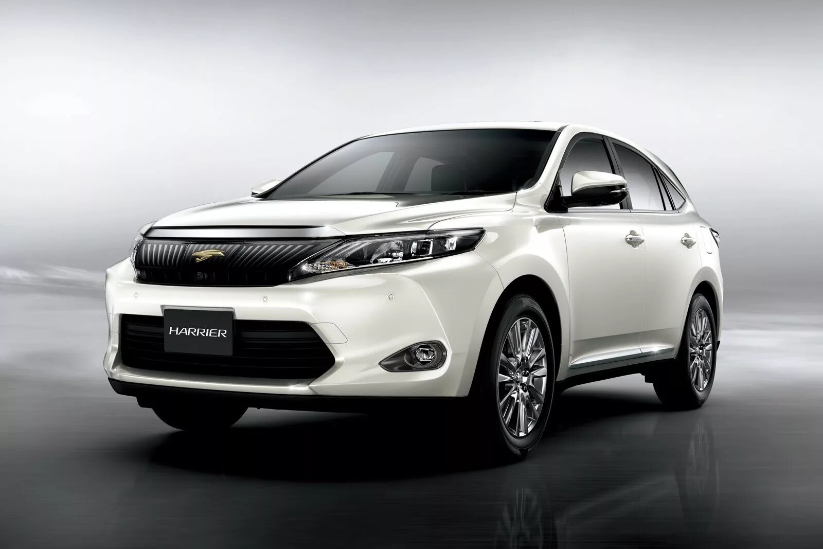 Тойота Харриер 2017 белый. Toyota Harrier Hybrid 2017. Toyota Harrier 2016. Тойота Харриер 3 поколение. Харриер 3 поколение