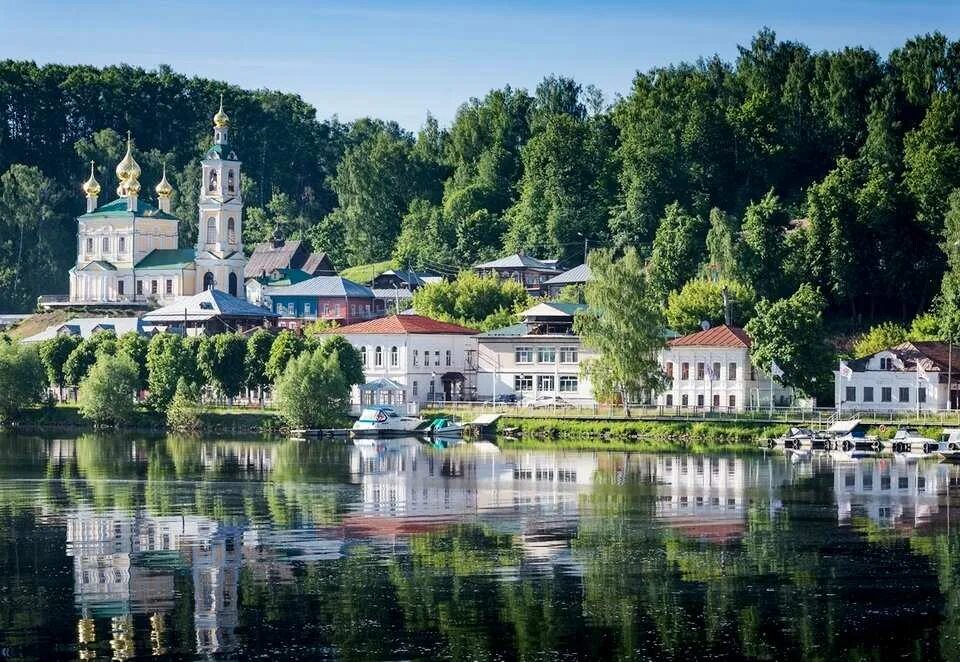 Плёс город. Город Плес Ивановской области. Городке плёс. Городок Плес на Волге.