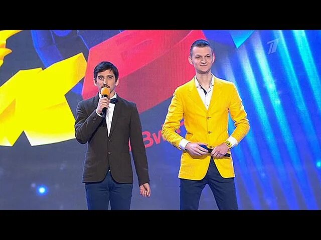 Квн дуэт далс. Команда квн белгород лунный свет. Команда квн детективное агентство лунный свет. Команда квн далс. Команда лунный свет.