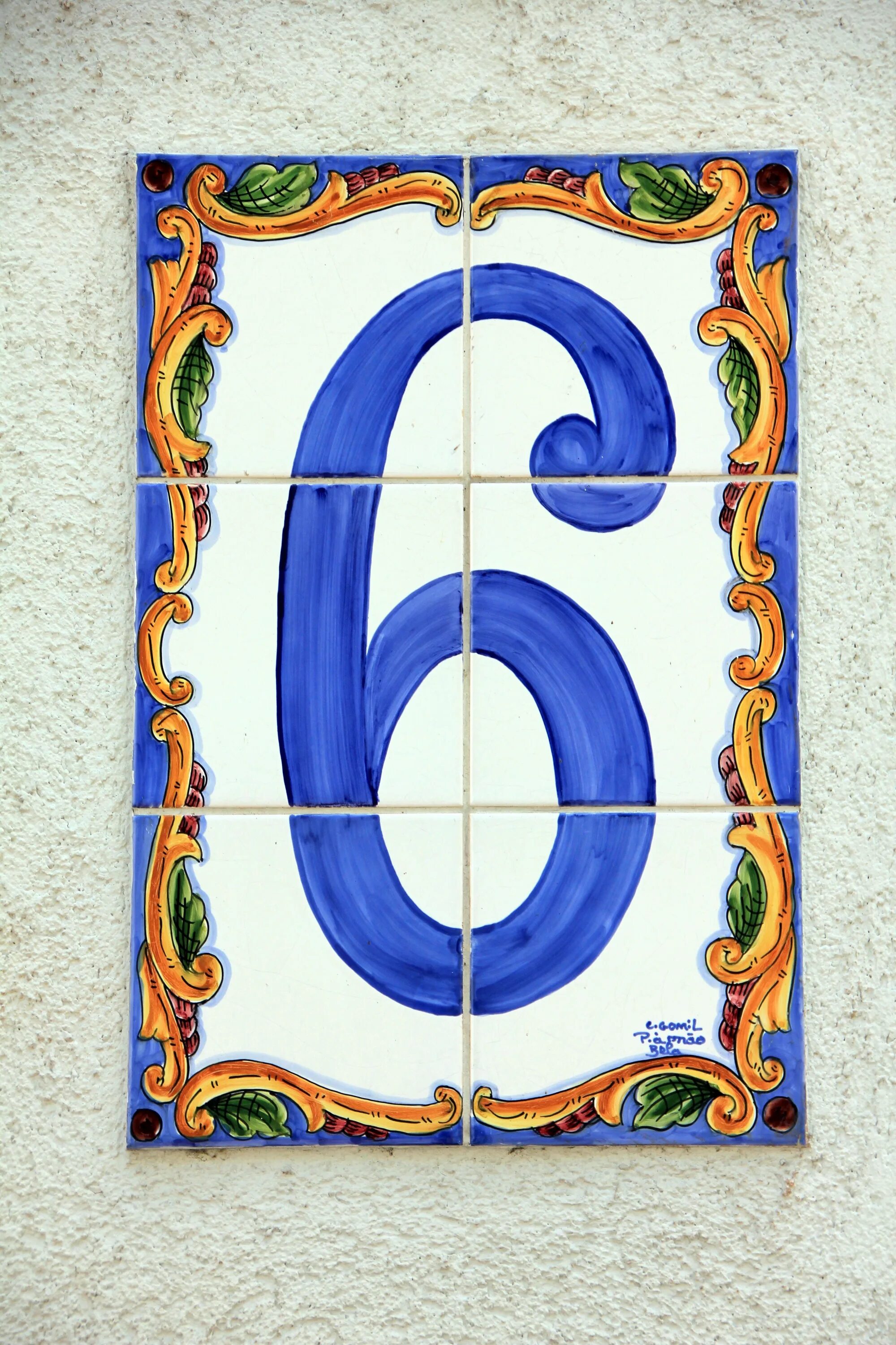 Идея 6 букв. Цифра 6 для номера дома. Стилизованная цифра 6 номер дома. Номера домов на плитке. Вывеска плитка.
