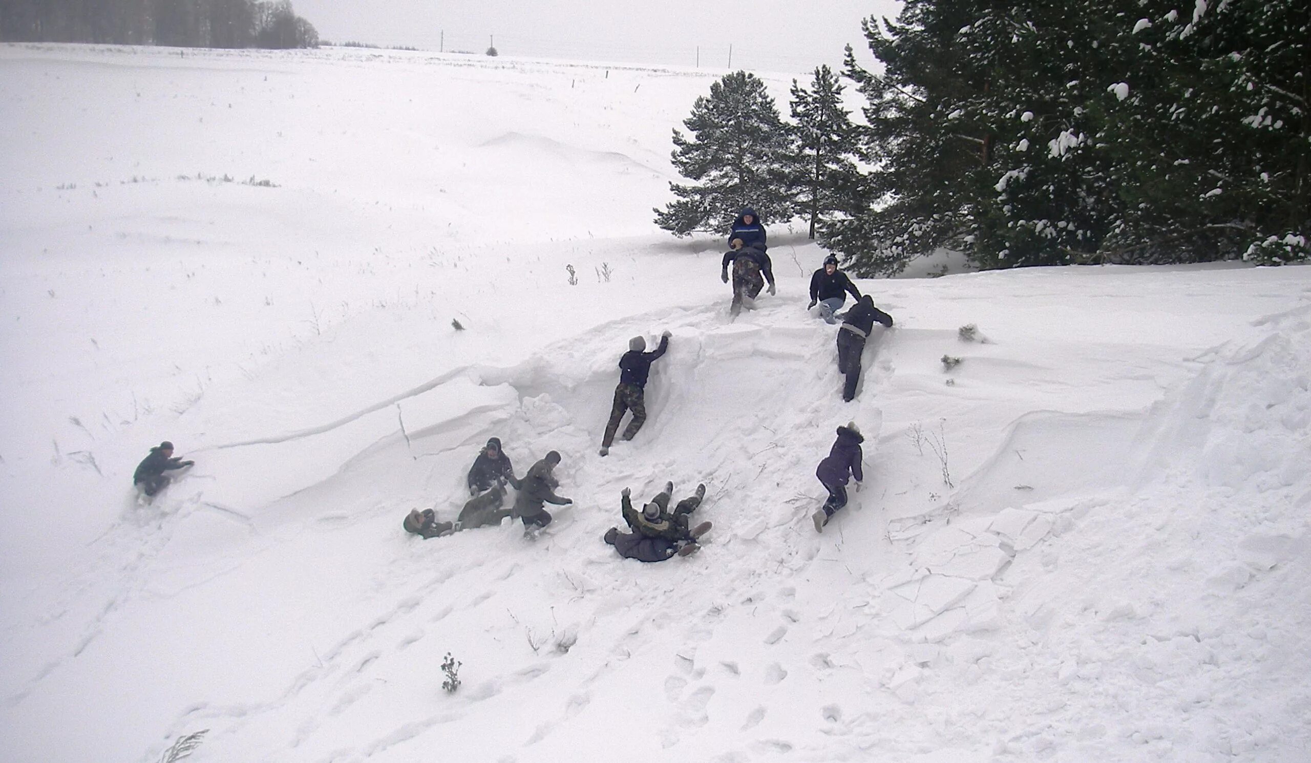 Царь горы. Игра царь на горе. Настольная игра «король». Царь горы русская игра. Игра царь на горе.