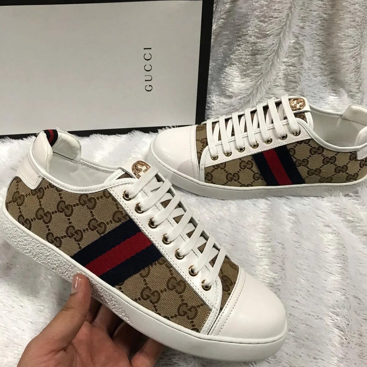 Сколько стоят гуччи оригинал. Кеды гуччи мужские оригинал. Balenciaga Gucci кеды. Кроссовки гуччи женские оригинал. Адидас гуччи кроссовки.